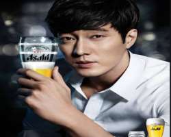 So Ji-sub consuming alcohol